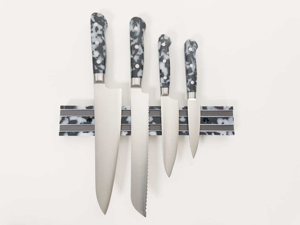 Fredericks & Mae Knife Set and Knife Magnet