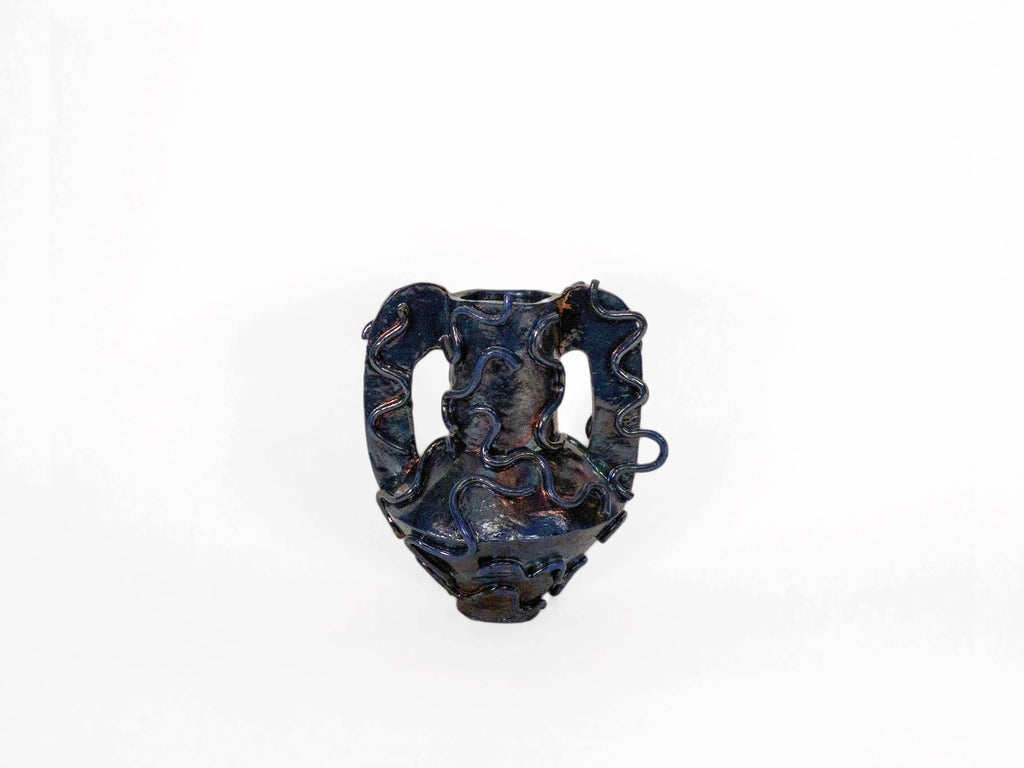 Waves ll Vessel