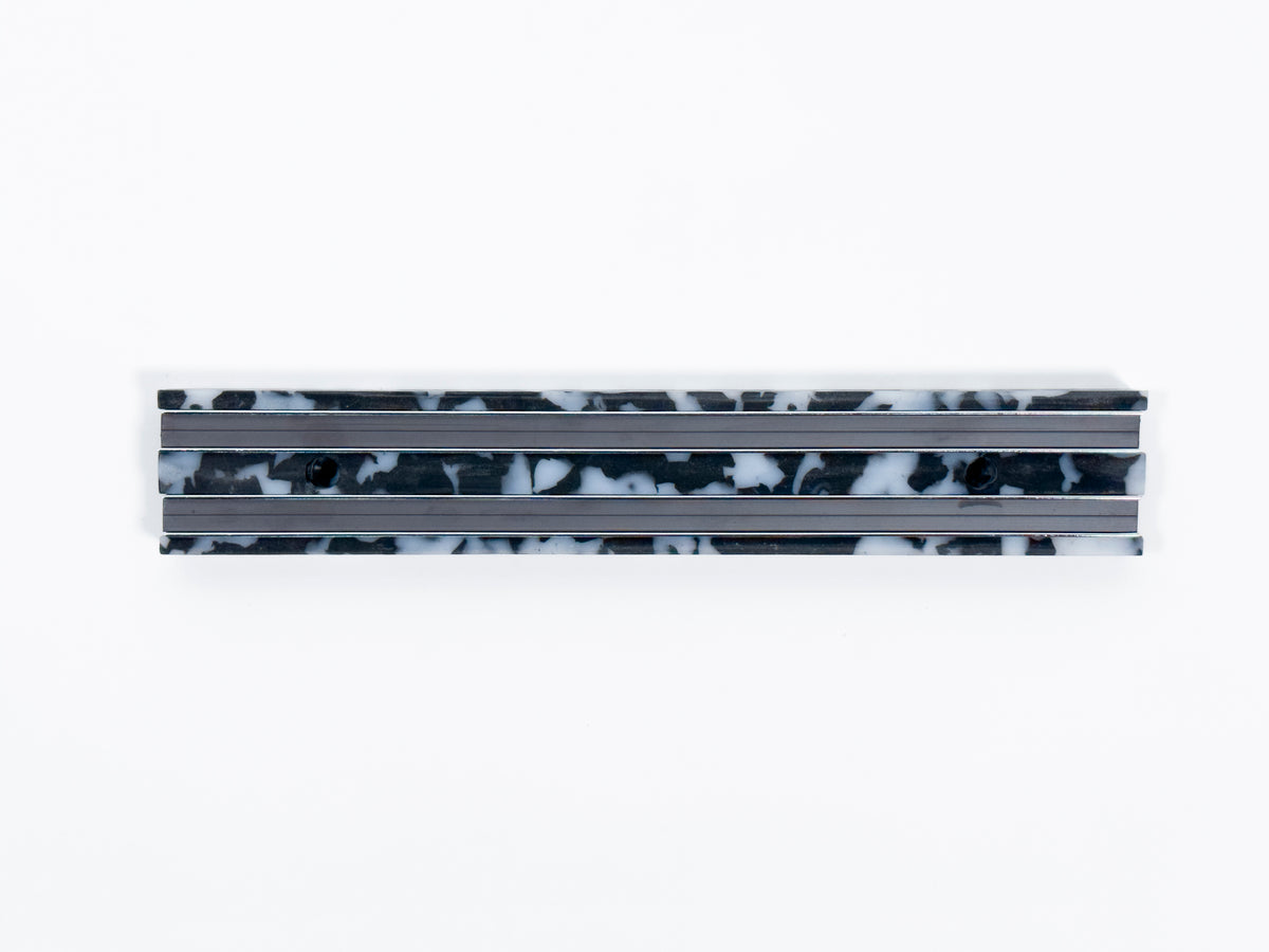 Black/White Knife Magnet